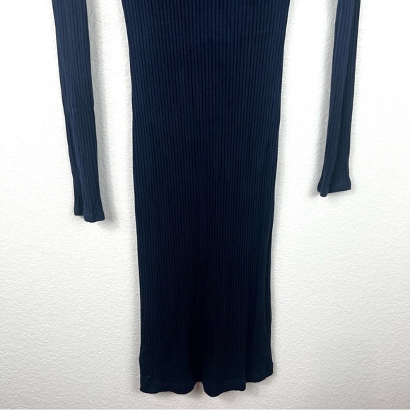 Reformation dark blue Bodycon Ribbed Long Sleeve
Midi Dress size XS - Picture 4 of 8